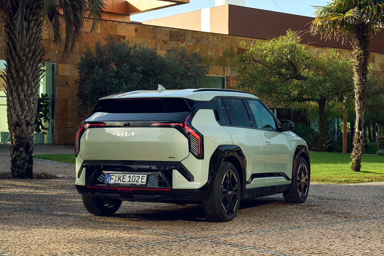 El Kia EV3 ofrece una amplia oferta tecnológica al servicio de la seguridad y de la funcionalidad diaria