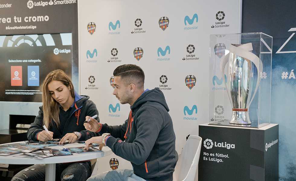 Preparando las firmas para los aficionados
