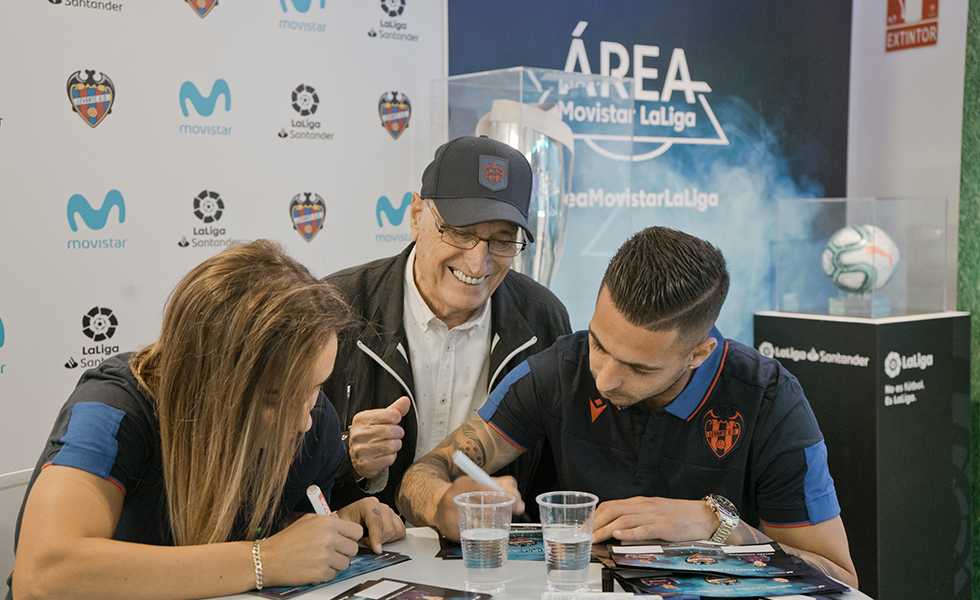 Sergio León y Andonova hicieron las delicias del público de todas las edades